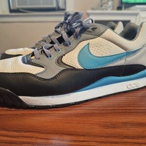 NIKE WILDWOOD Mens SZ 11